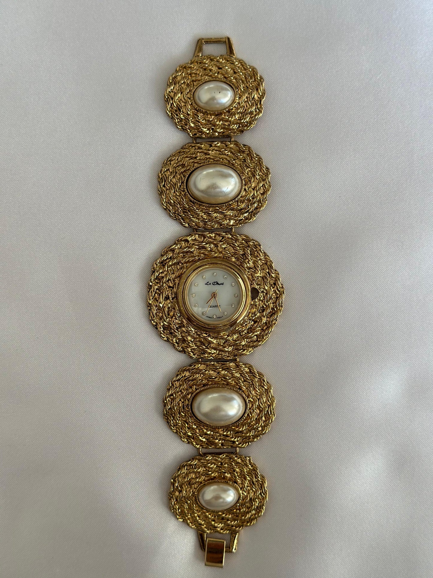 Vintage Chunky Pearl Watch