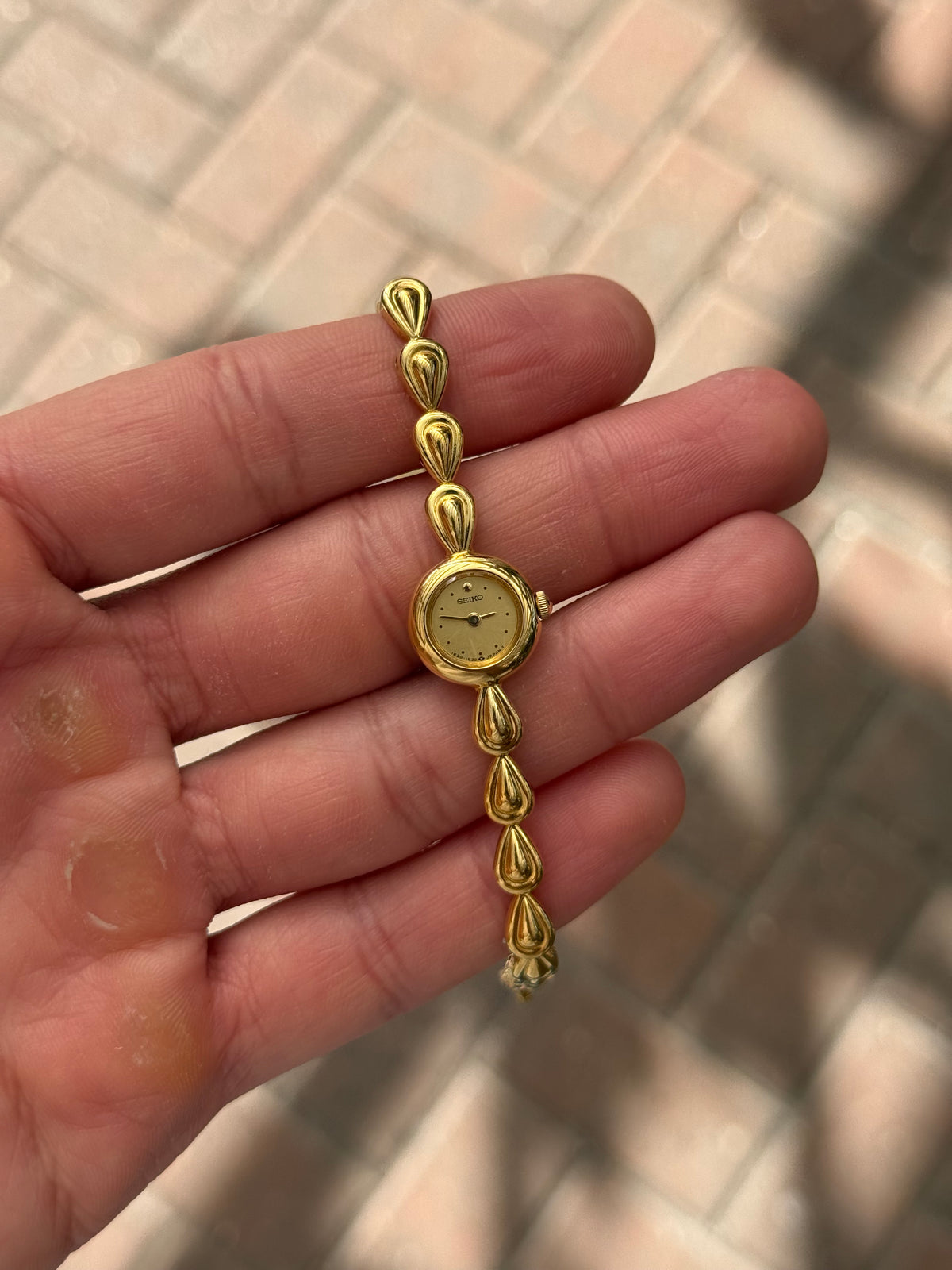 Rare 1989 Gold Raindrop Seiko Watch 1E20-0540