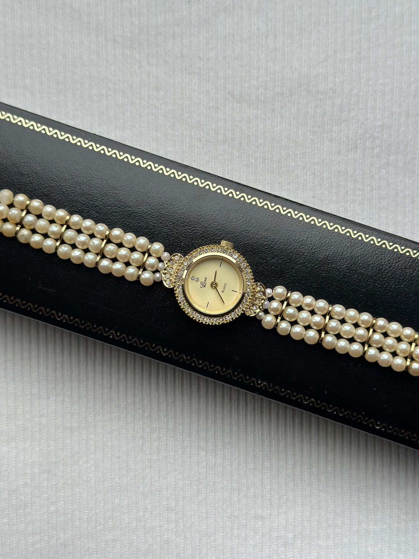 Vintage Pearl Watch