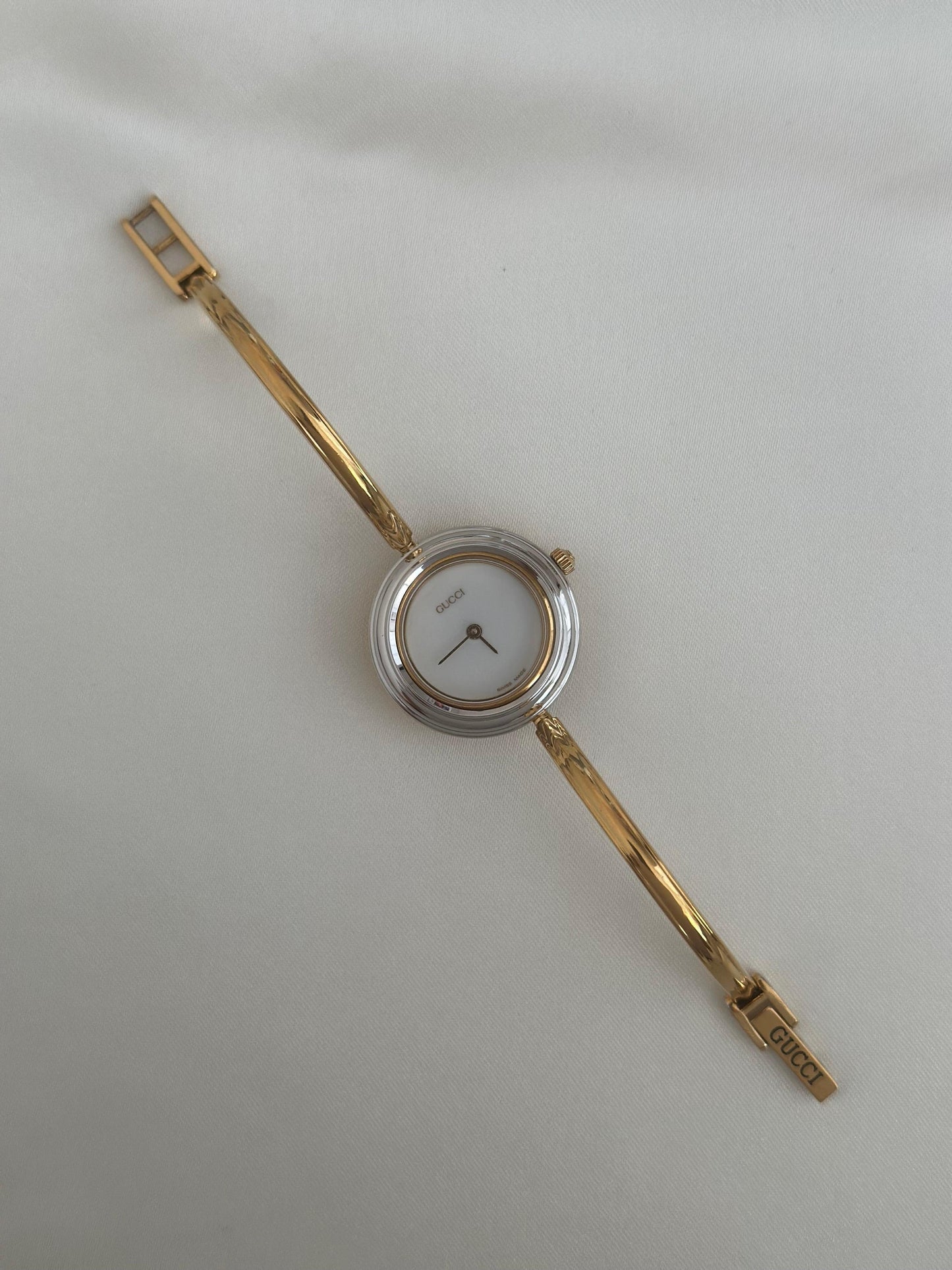 Vintage 1100L Gucci Watch