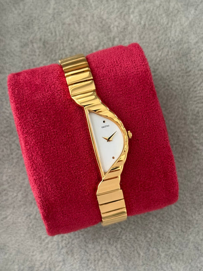 Ekiztas Half Moon Watch