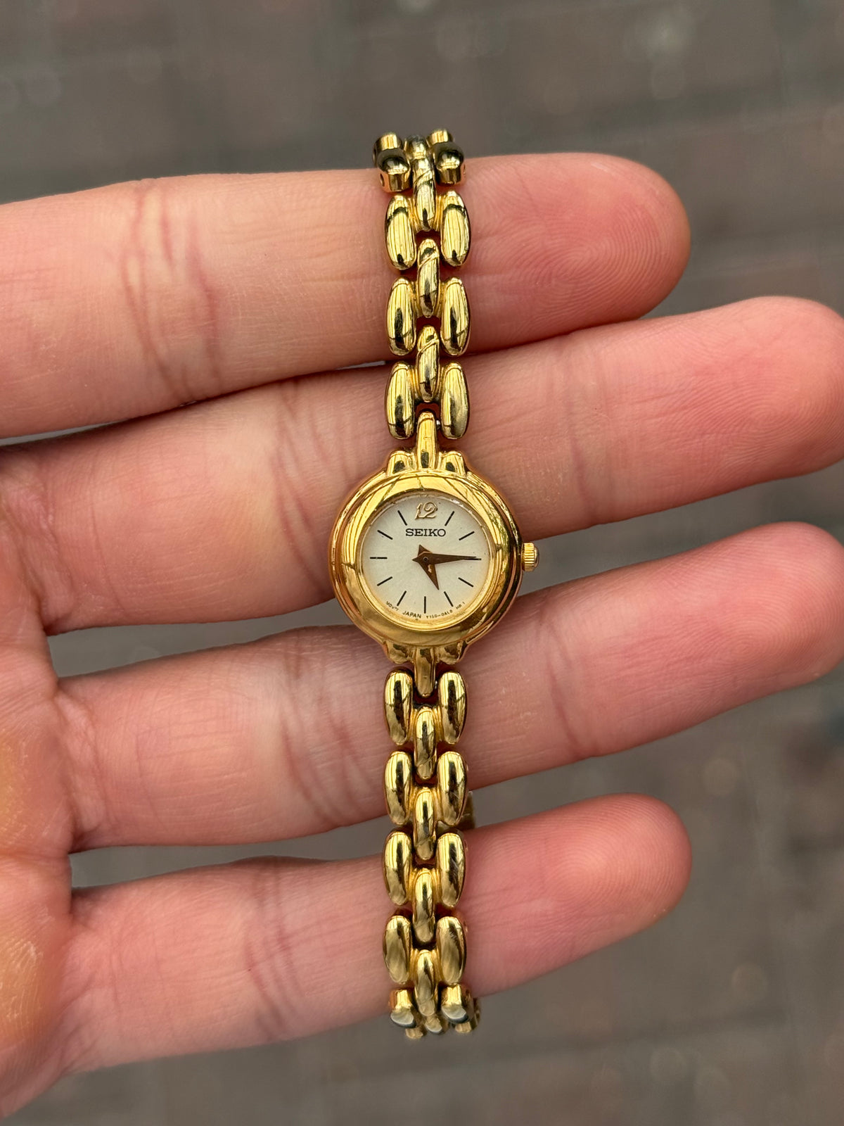 Dainty February 1992 Gold Seiko Watch Y150-0AH0