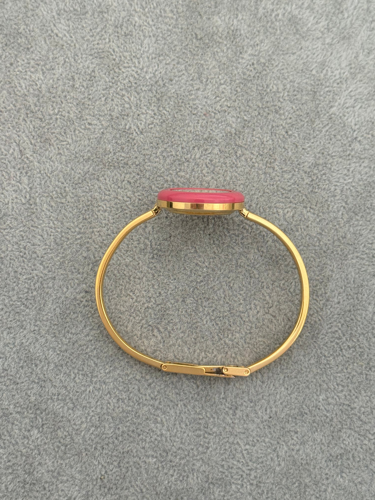 Vintage 1100L Gucci Watch with 12 Interchangeable Bezels