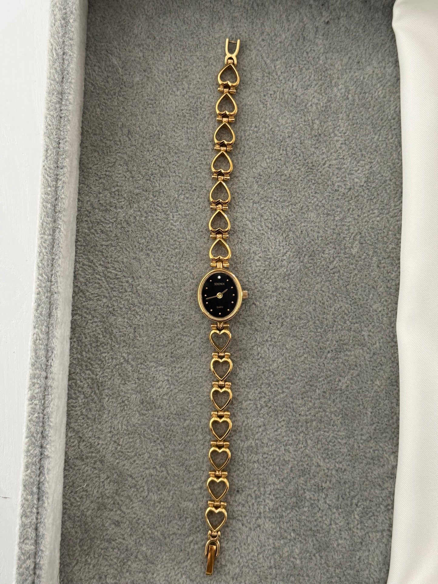 Adorable Vintage Heart Watch