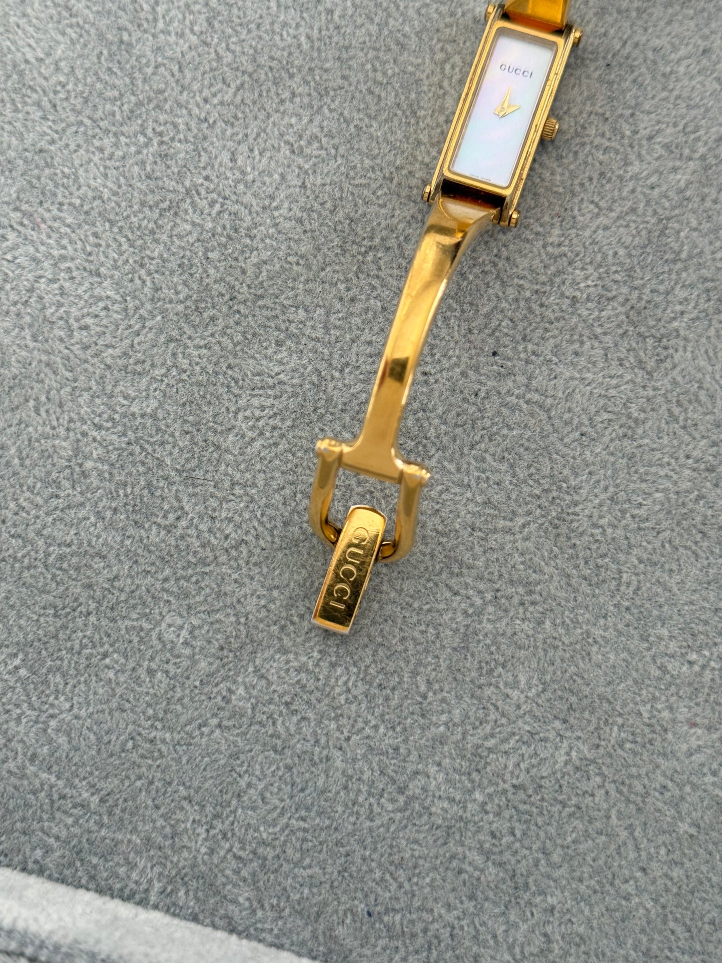 Gorgeous Vintage 1500L Gucci Watch