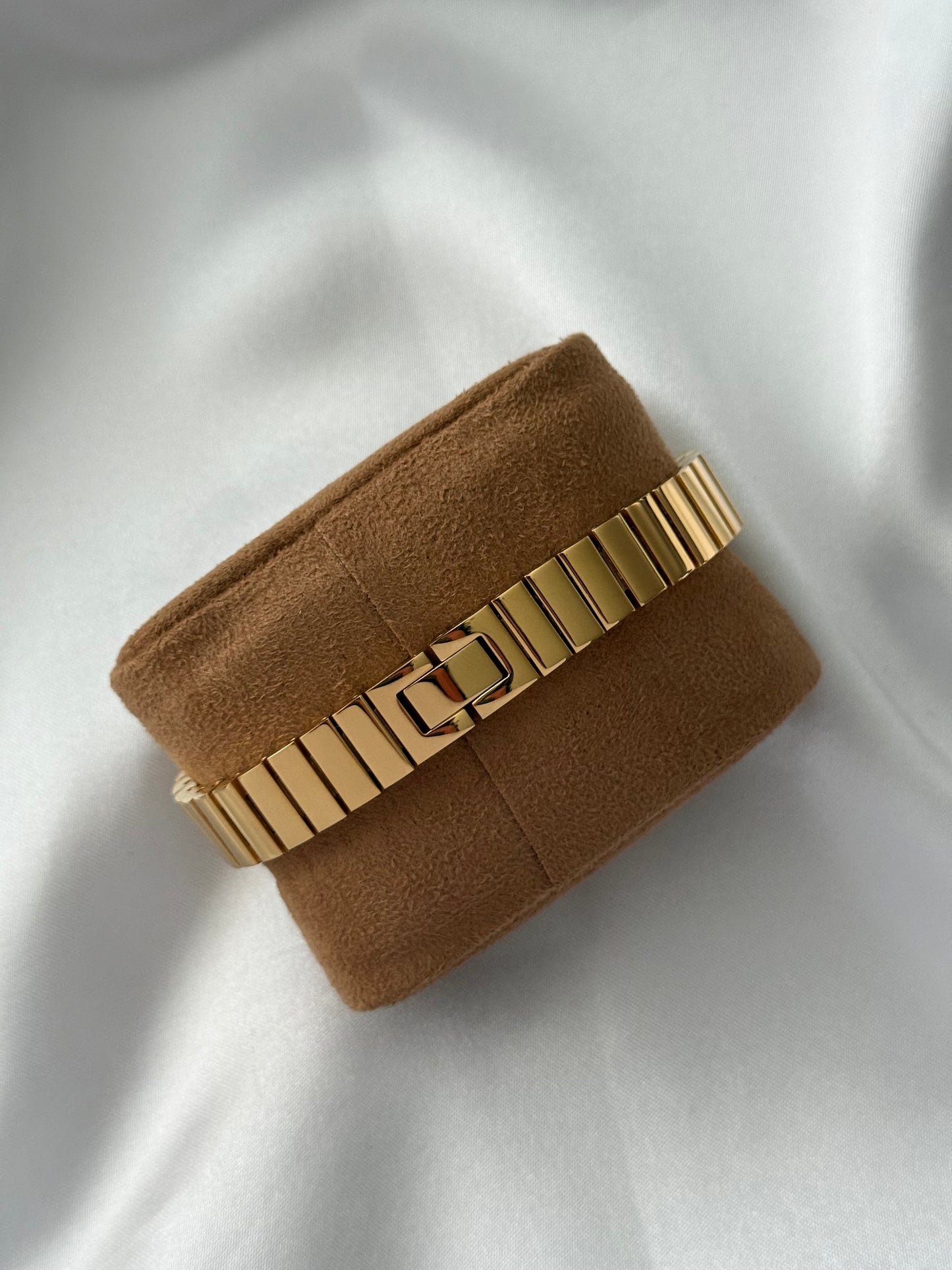 Ekiztas Half Moon Watch