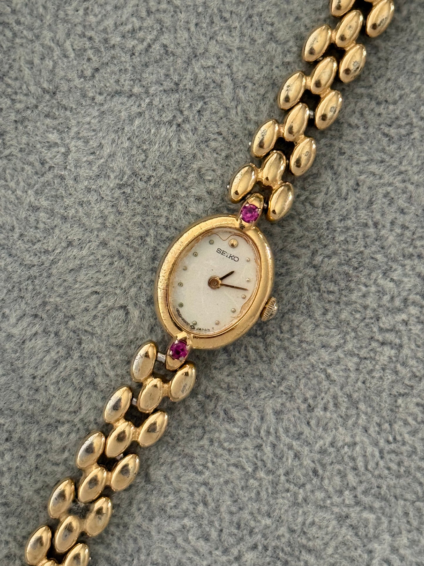 NW Rare Vintage Ruby Stone Seiko