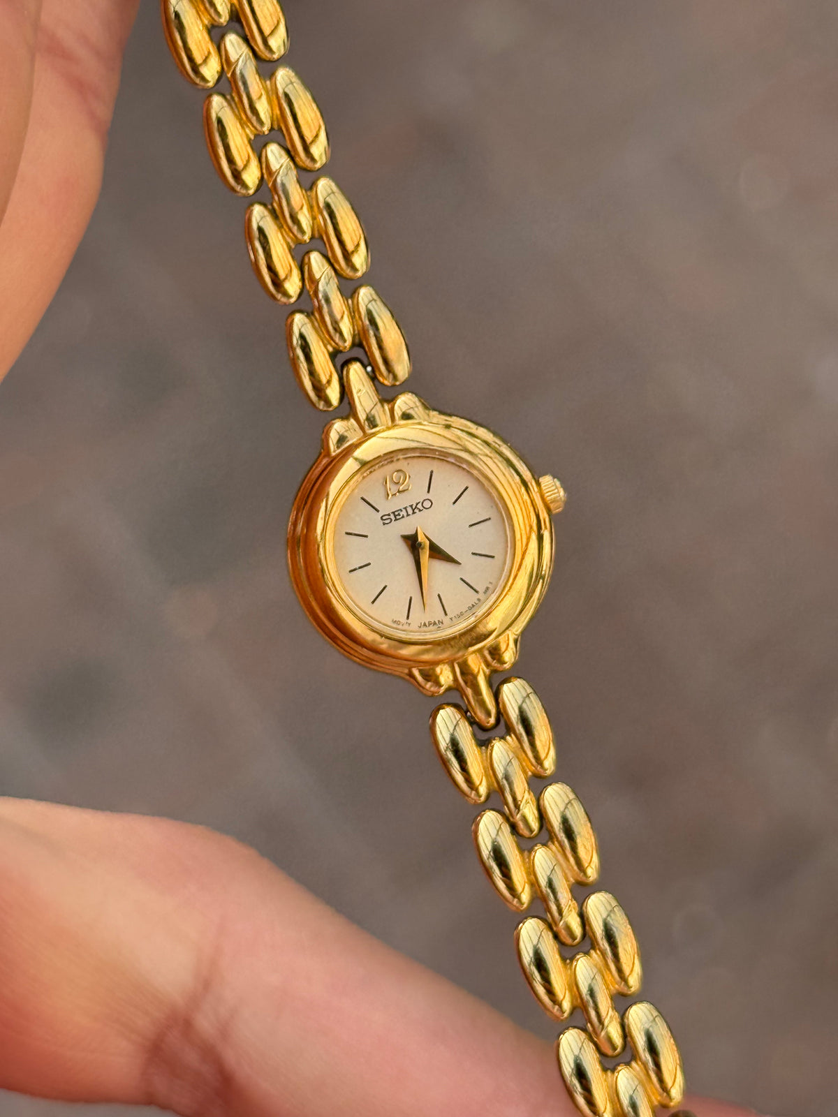 Dainty February 1992 Gold Seiko Watch Y150-0AH0