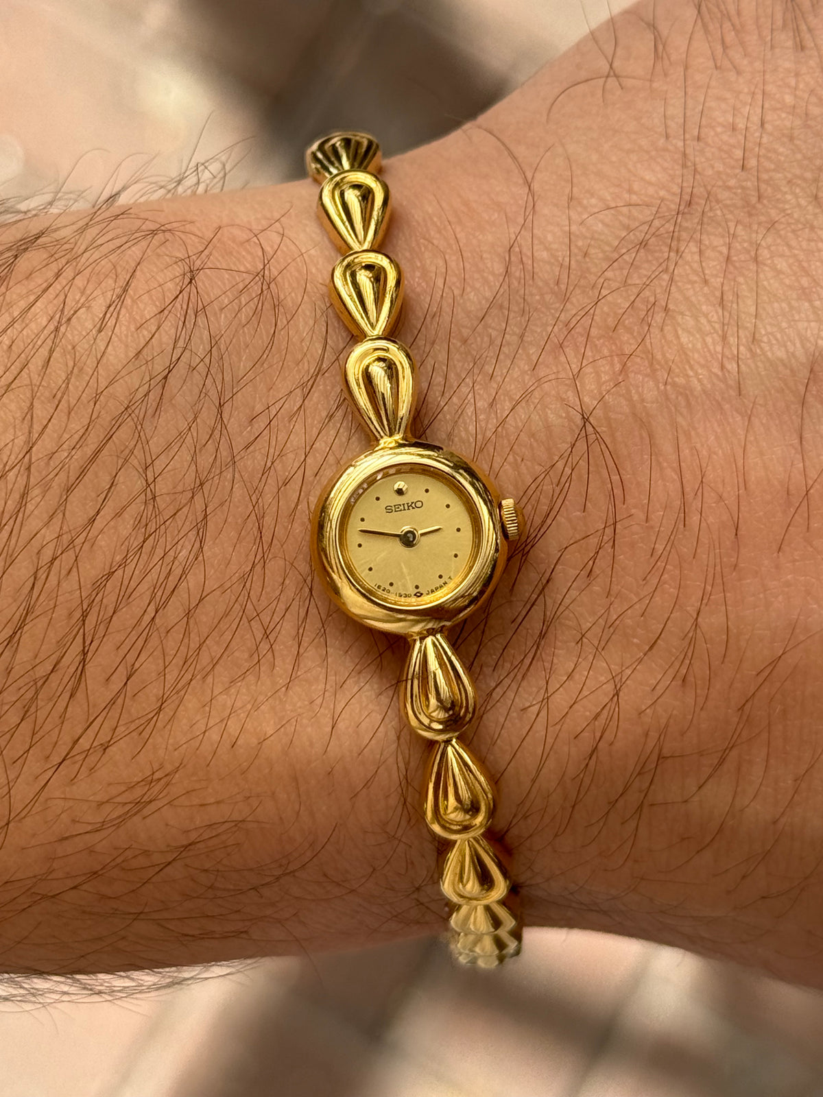 Rare 1989 Gold Raindrop Seiko Watch 1E20-0540