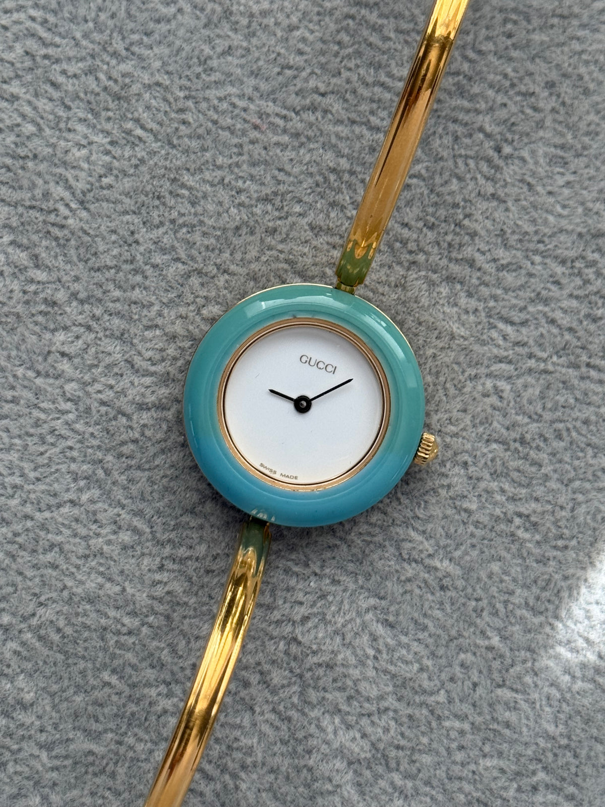 Vintage 1100L Gucci Watch with 12 Interchangeable Bezels