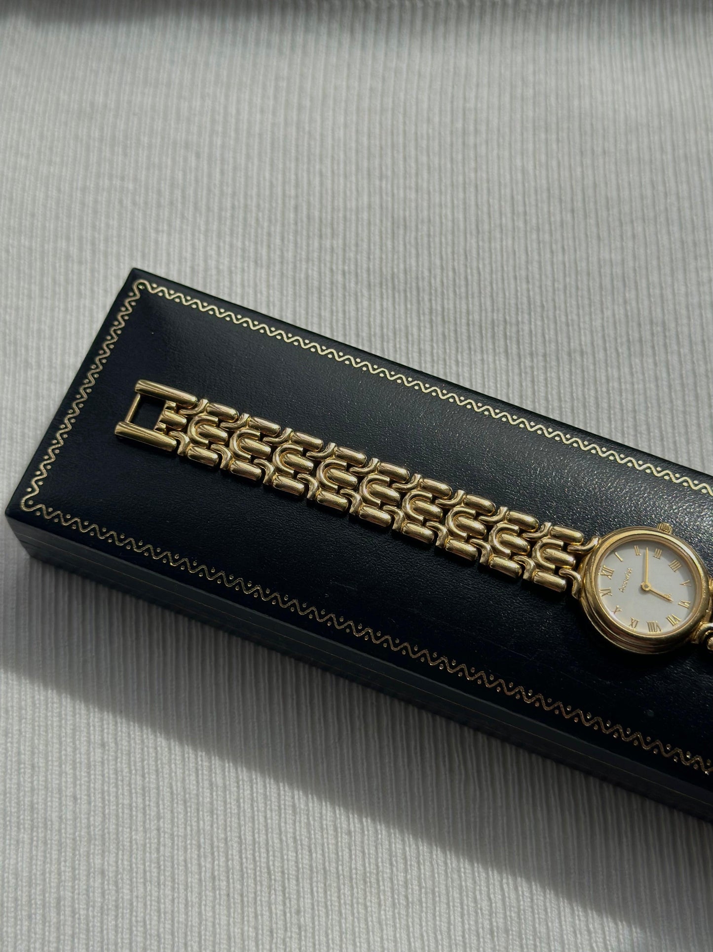 Vintage Accurist Watch