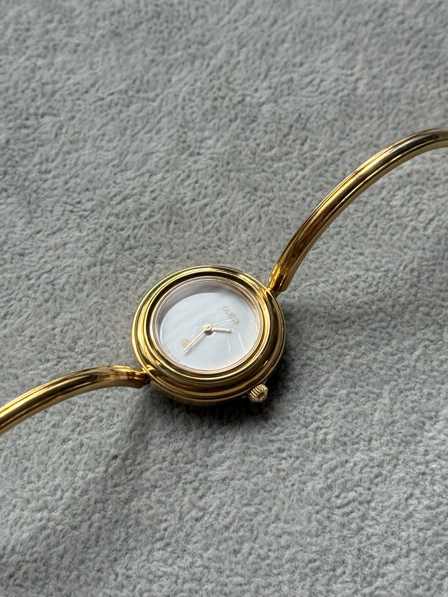 Vintage 1100L Gucci Watch
