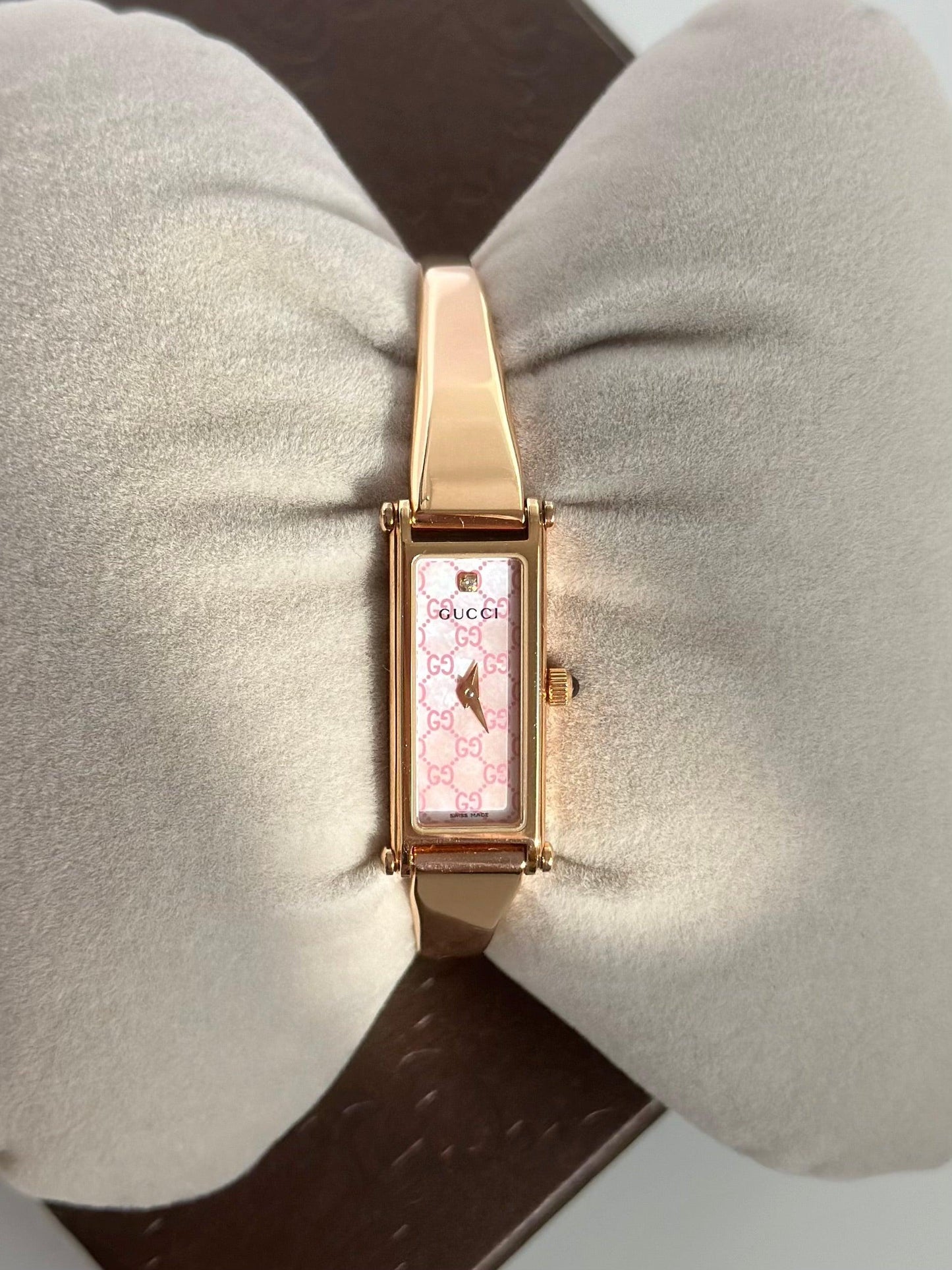 Rare Rose Gold 1500L Gucci Watch