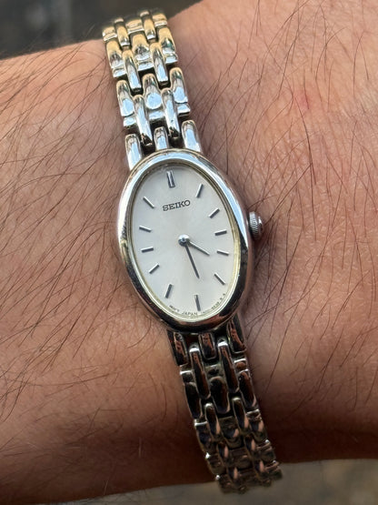 Vintage 1991 Silver Seiko Watch 1N00-6M90
