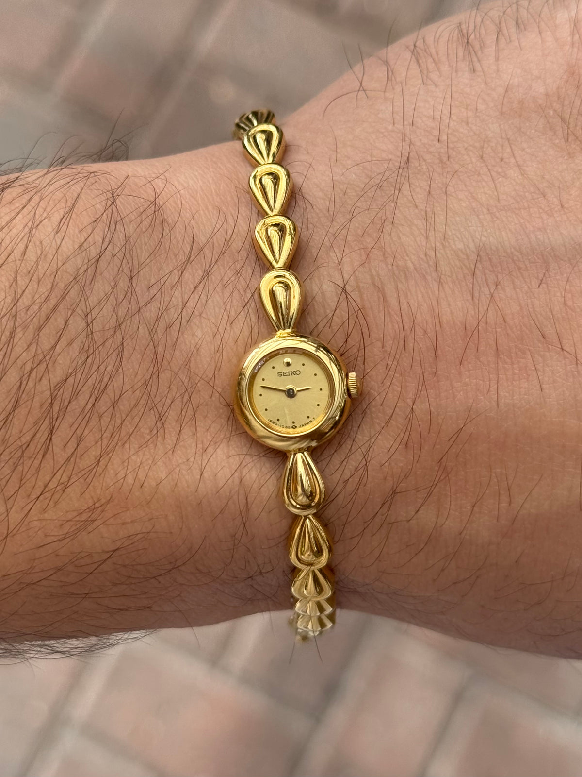 Rare 1989 Gold Raindrop Seiko Watch 1E20-0540