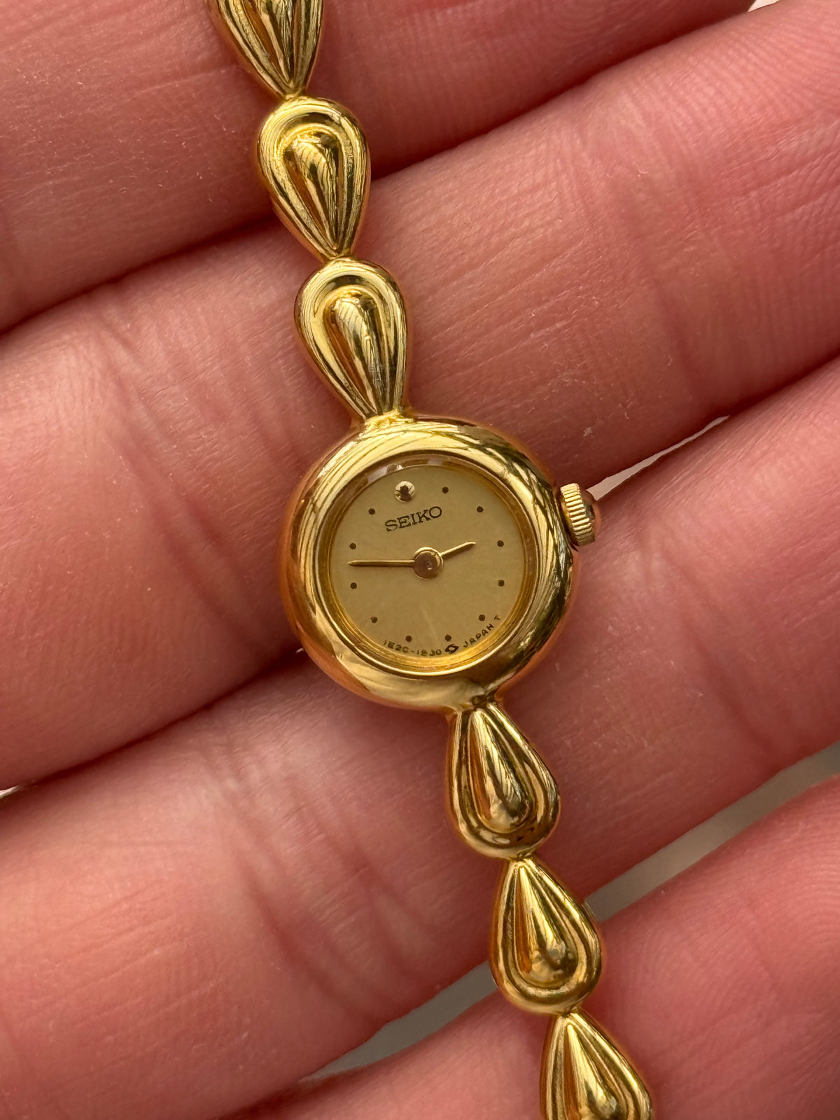 Rare 1989 Gold Raindrop Seiko Watch 1E20-0540