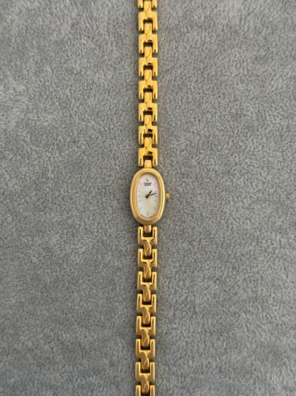 Cute Vintage Mother of Pearl Citizen Watch