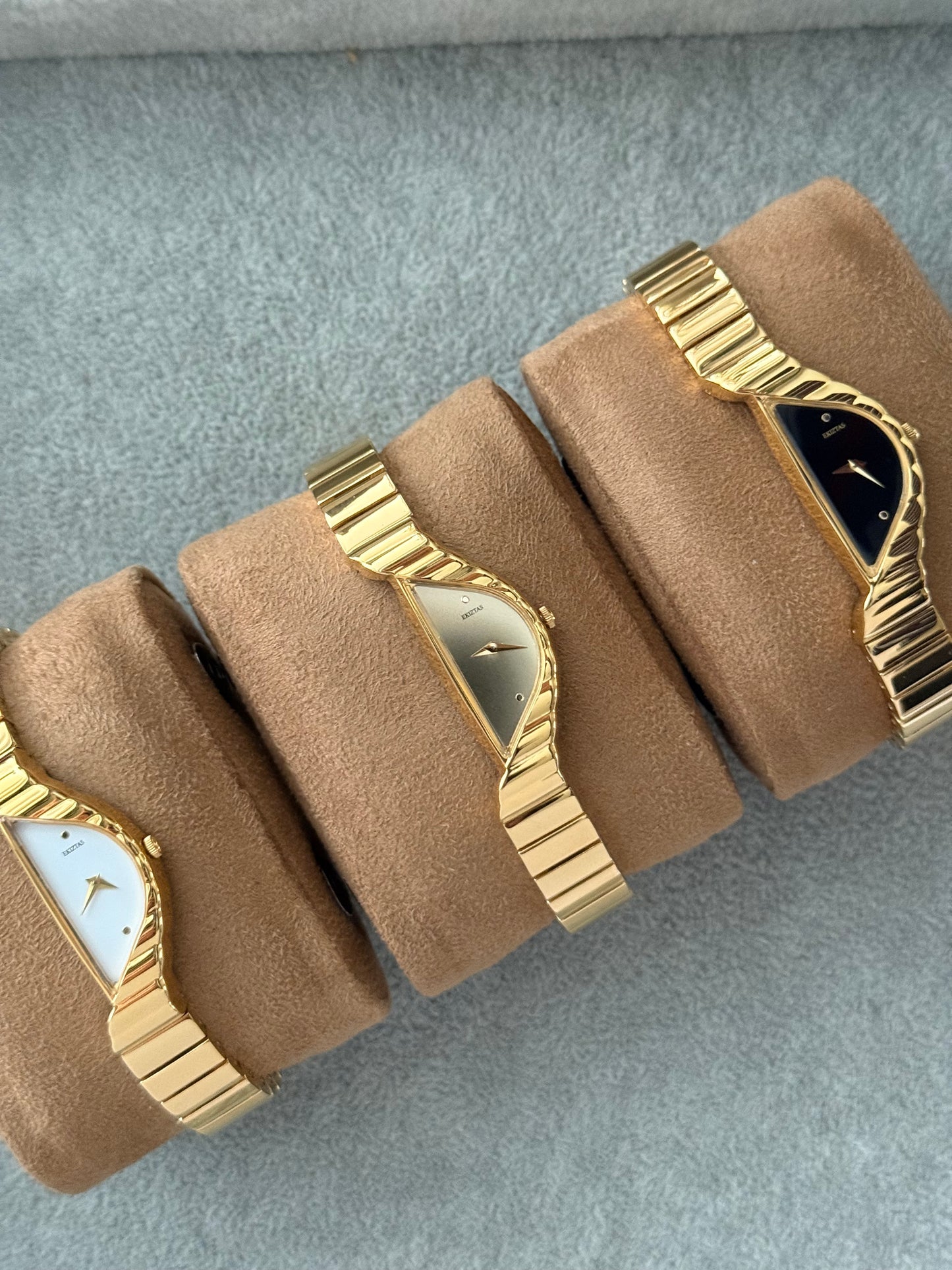 Ekiztas Half Moon Watch