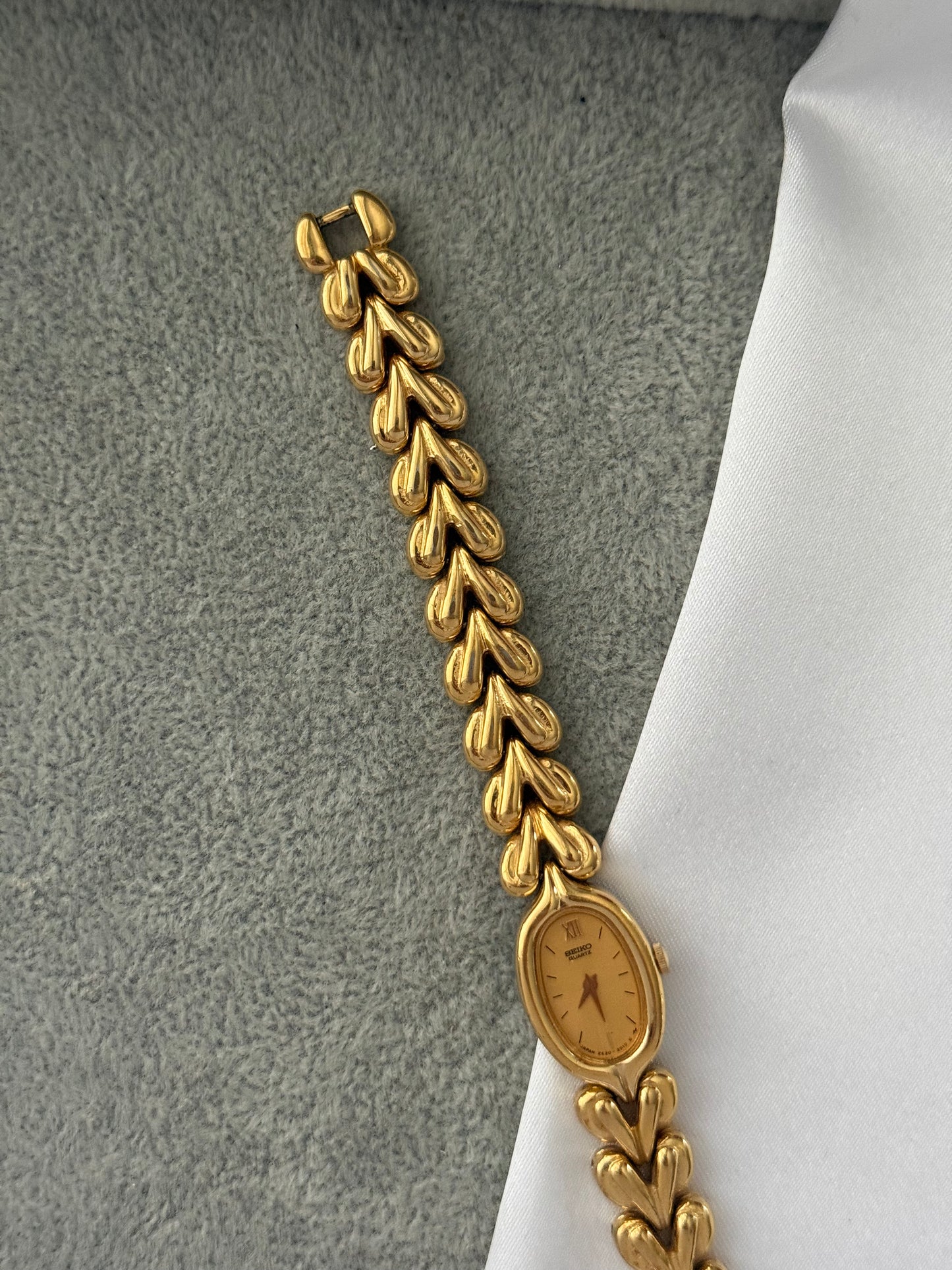 Chic Vintage Seiko Watch