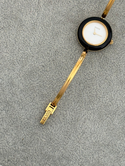 Vintage 1100L Gucci Watch