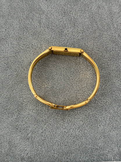 Gorgeous Vintage 1500L Gucci Watch