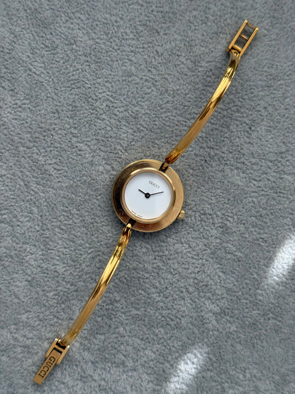Vintage 1100L Gucci Watch with 12 Interchangeable Bezels
