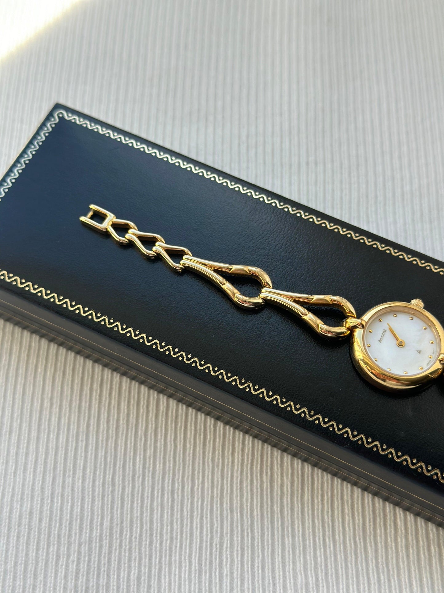 Vintage Accurist Watch