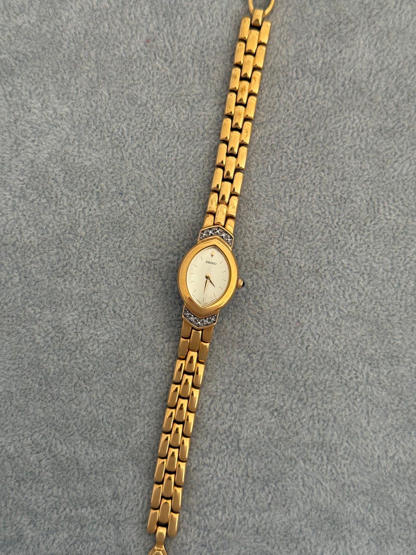 Rare Vintage 1990’s Diamond Bezel Seiko Watch 1N00-6E79
