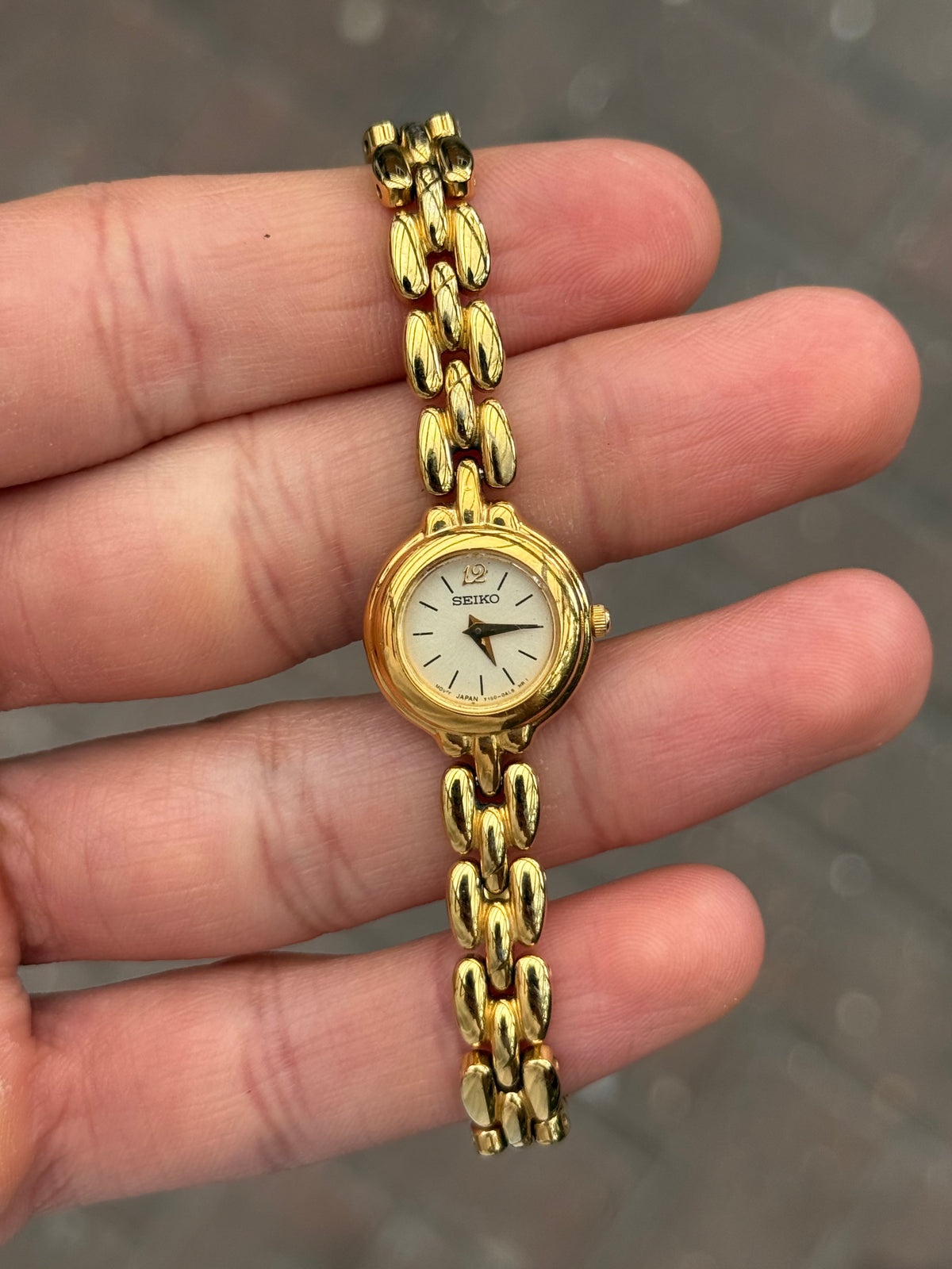 Dainty February 1992 Gold Seiko Watch Y150-0AH0