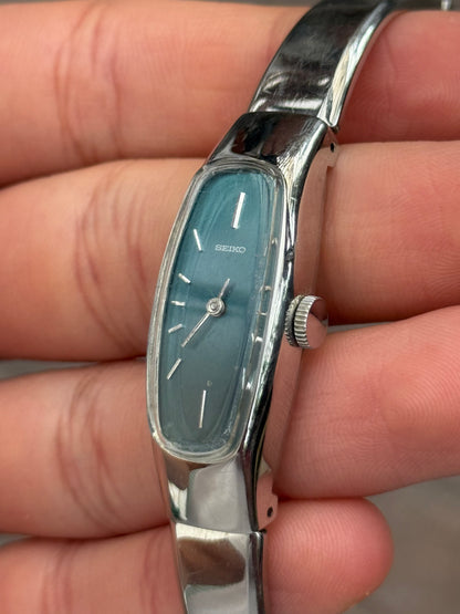 Rare 1977 Silver Seiko Watch - Gradient Teal Dial 1520-3680