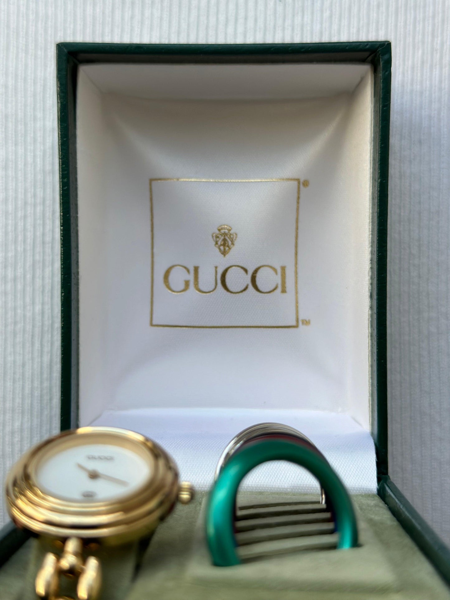 Montre Gucci vintage 1200L