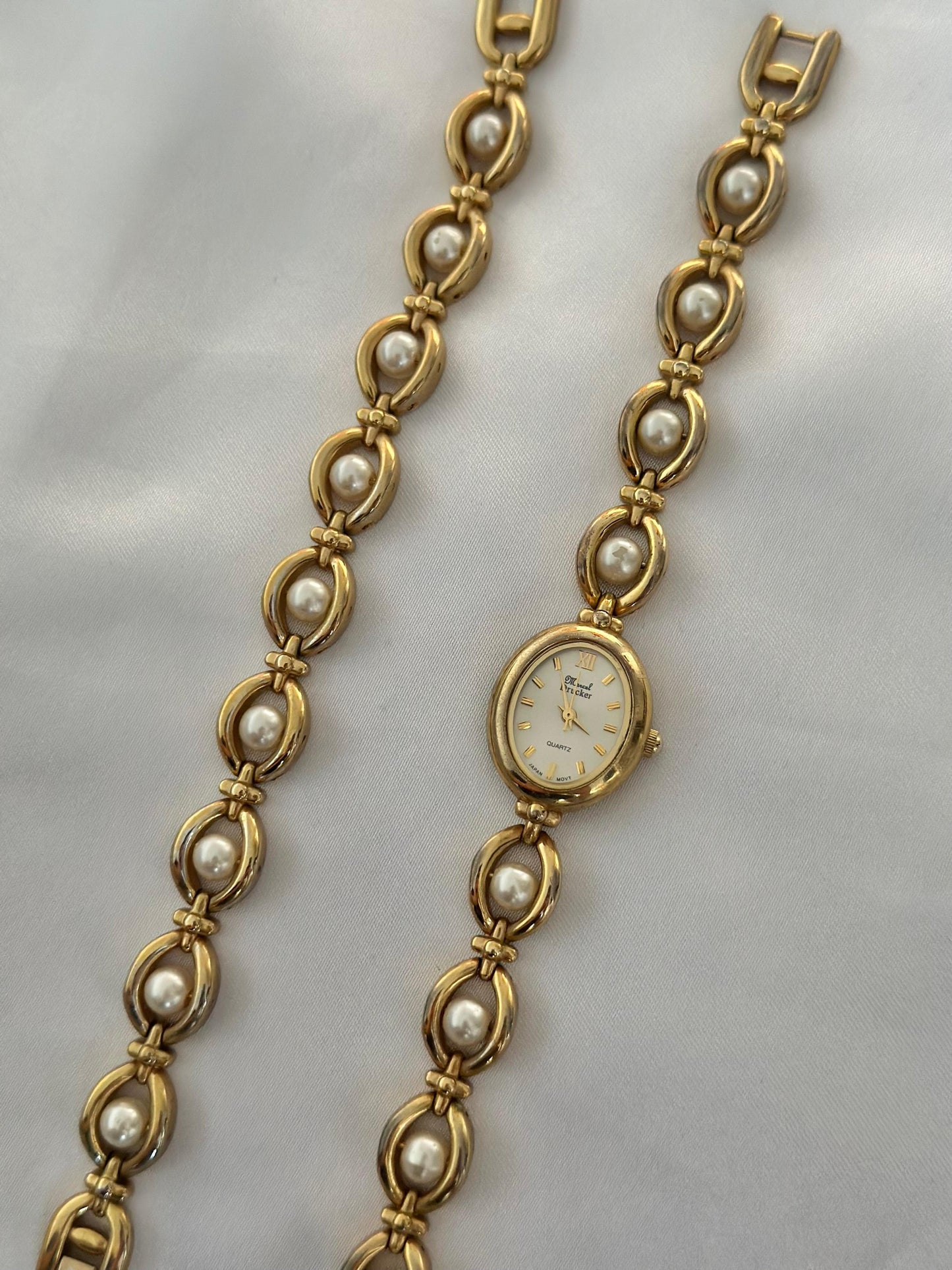 Rare Vintage Pearl Watch Set