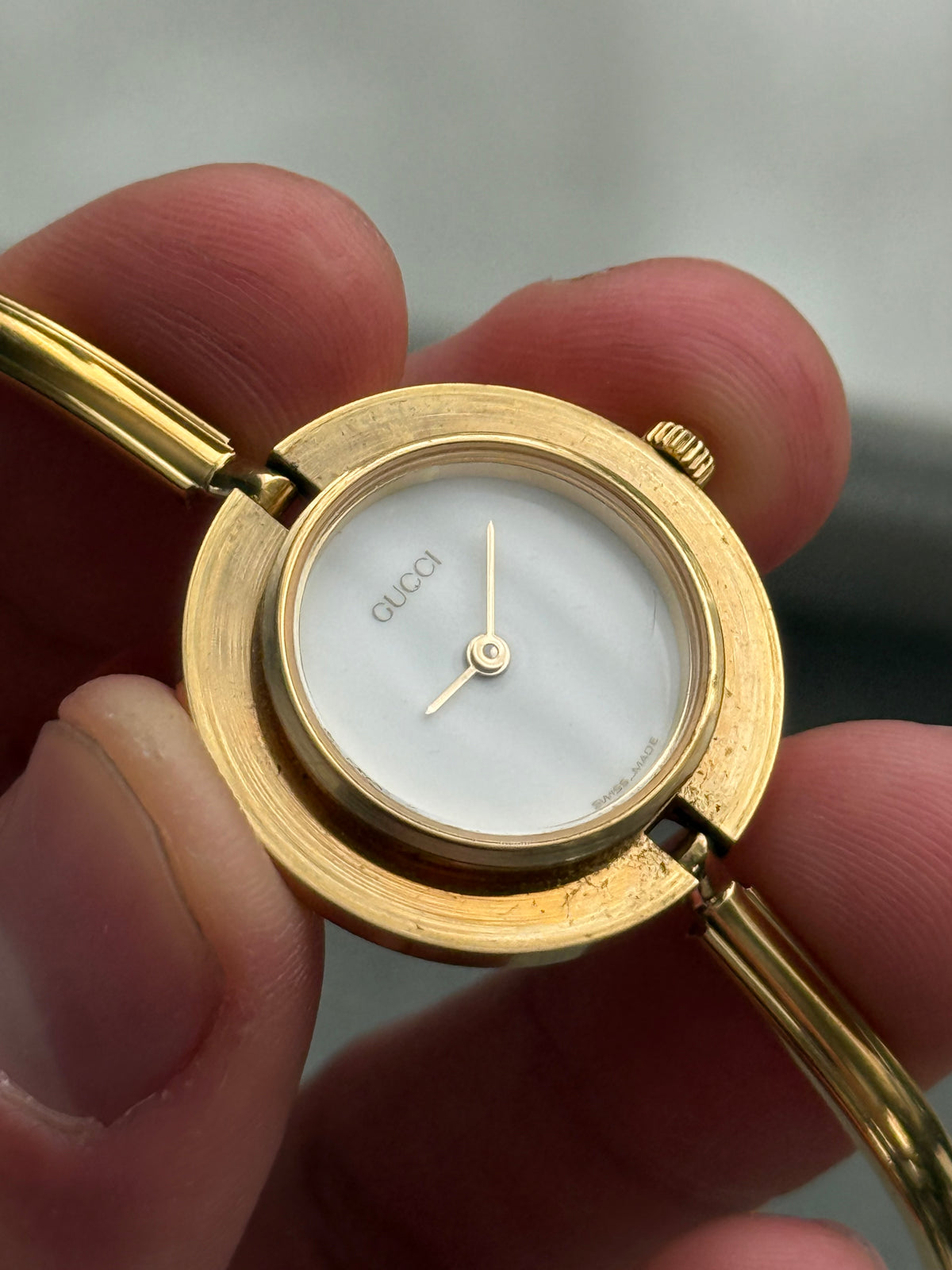 Vintage 1100L Gucci Watch with 12 Interchangeable Bezels