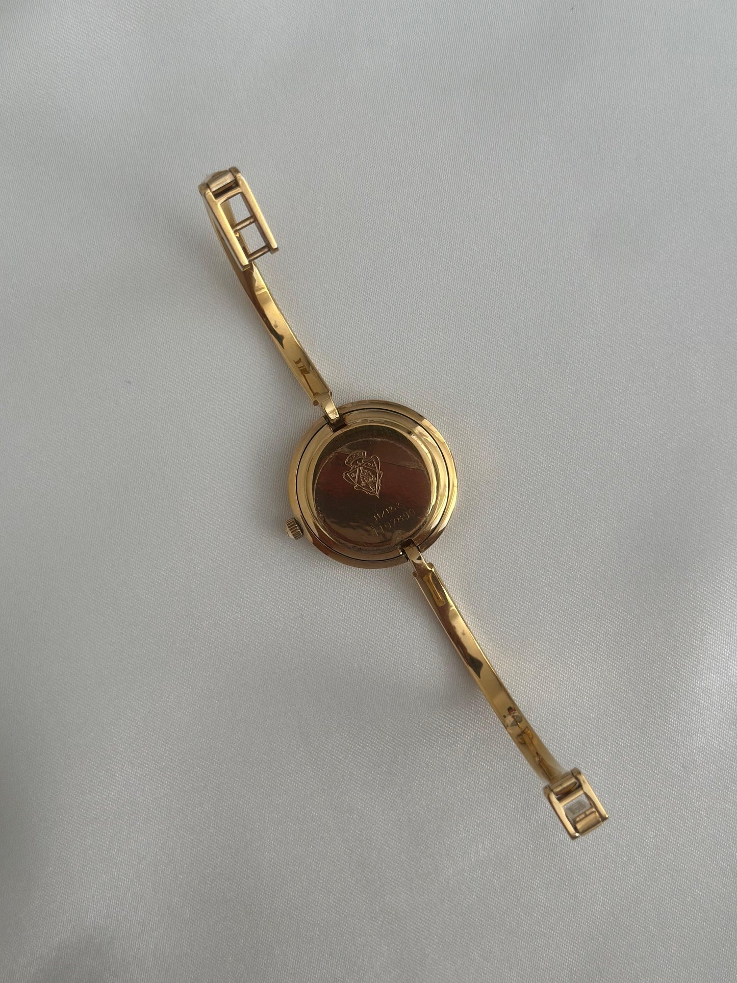 Vintage 1100L Gucci Watch