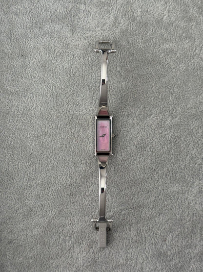 Gorgeous Vintage 1500L Gucci Watch