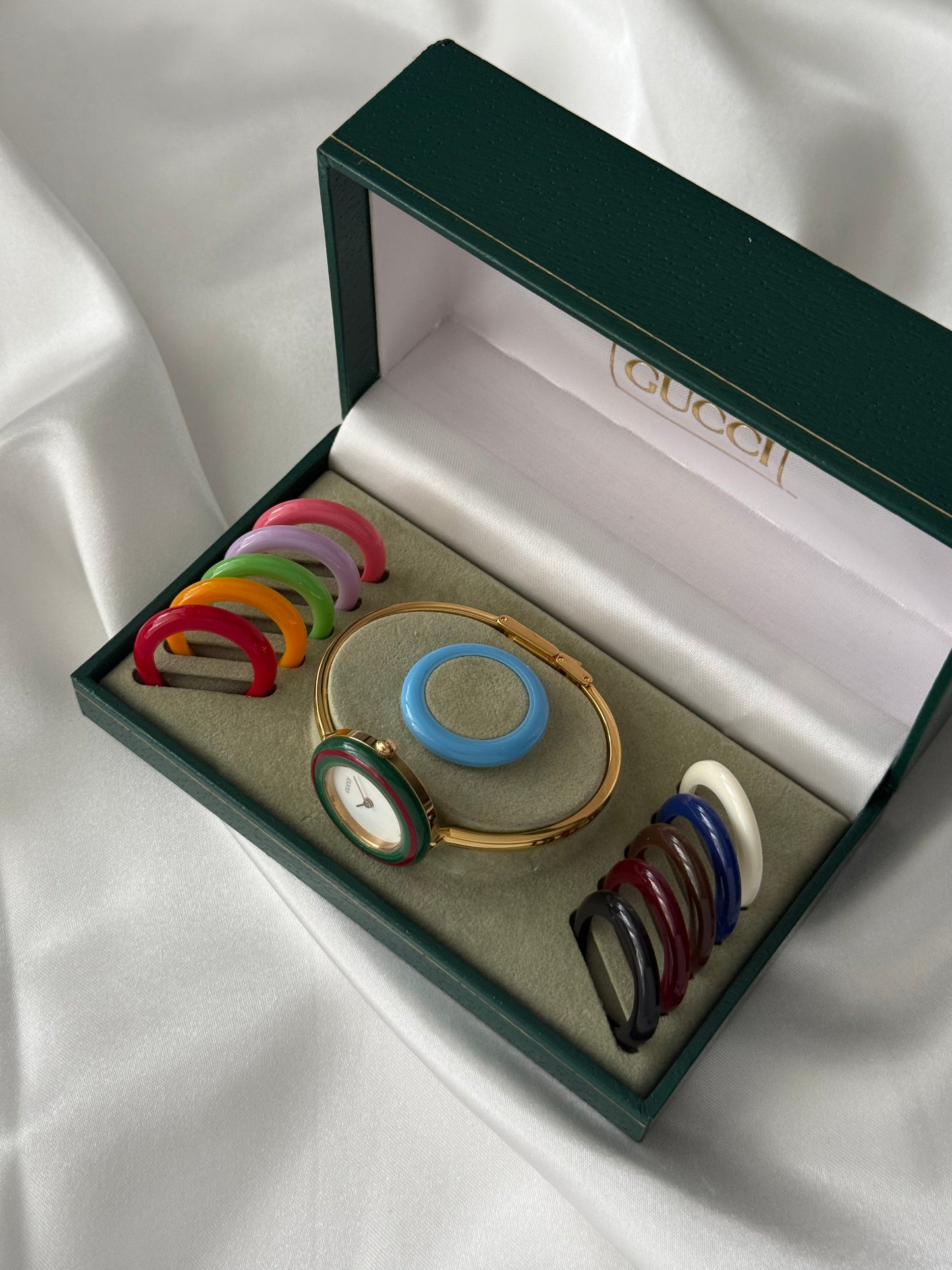 Vintage 1100L Gucci Watch
