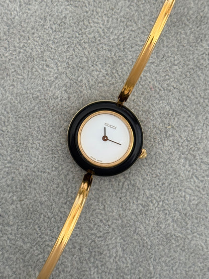 Vintage 1100L Gucci Watch