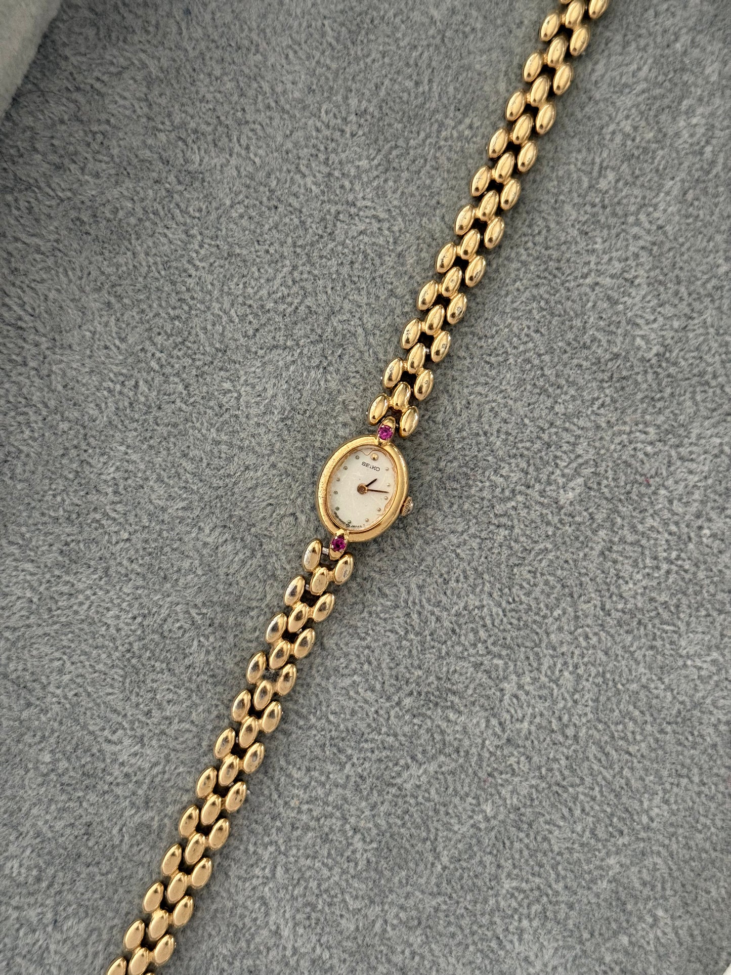 NW Rare Vintage Ruby Stone Seiko