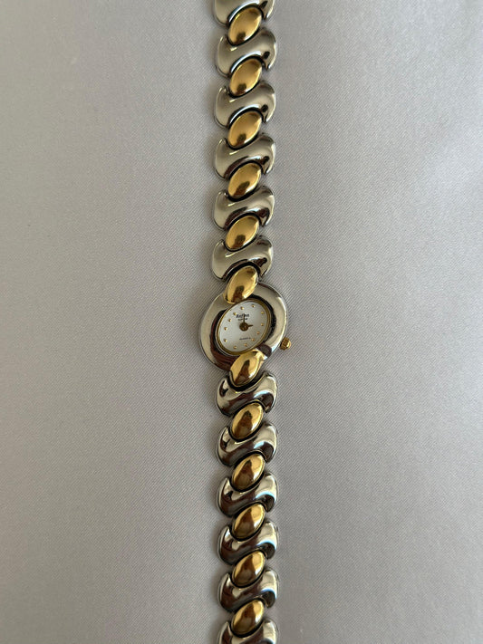 Montre asymétrique vintage