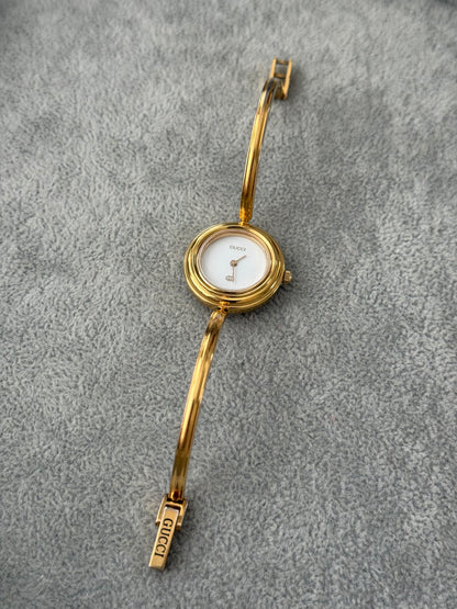 Vintage 1100L Gucci Watch