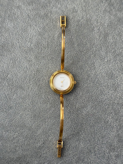 Vintage 1100L Gucci Watch