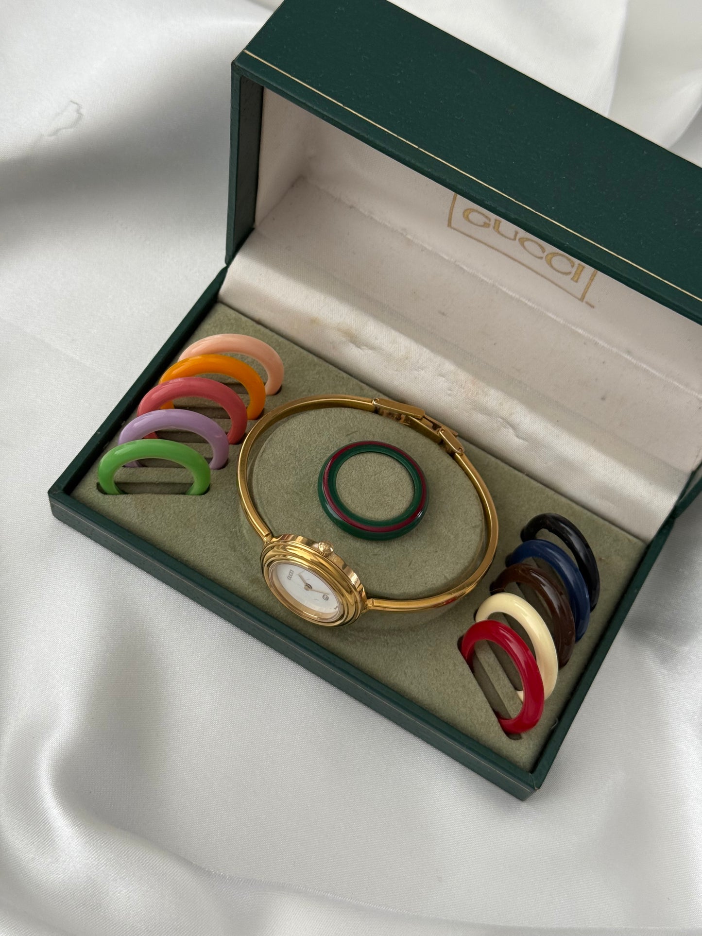 Vintage 1100L Gucci Watch
