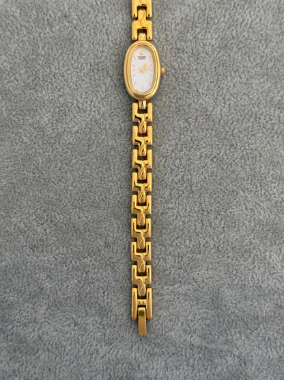 Cute Vintage Mother of Pearl Citizen Watch