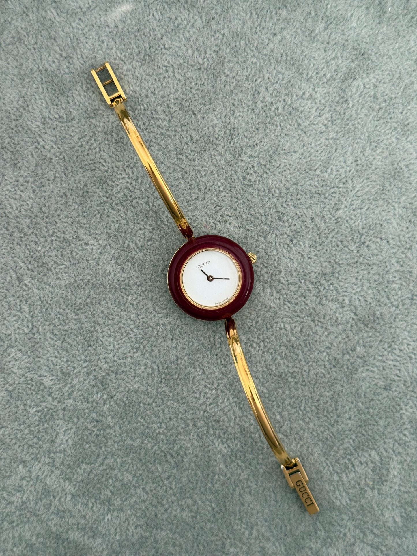 Vintage 1100L Gucci Watch