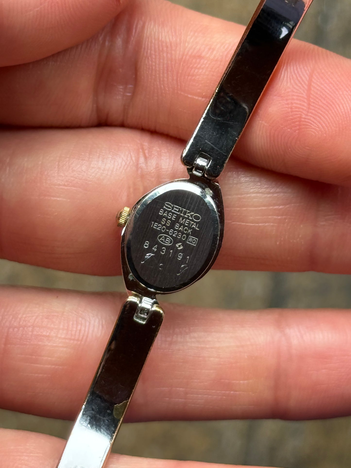 Vintage 1988 Two-Tone Gem Seiko Watch 1E20-6230