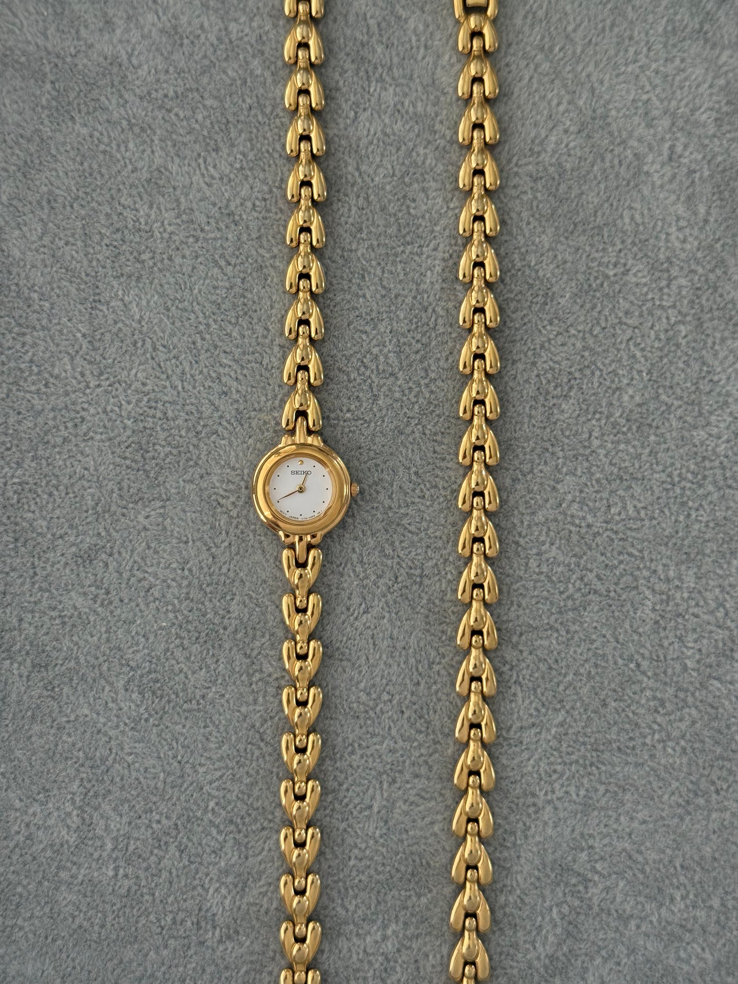 Vintage Dainty Seiko Watch Set