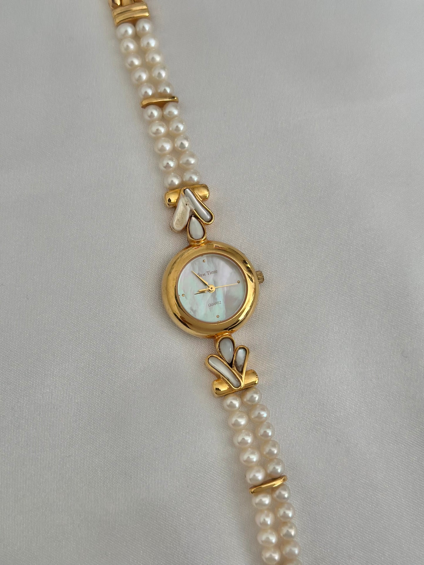 Vintage Pearl Watch