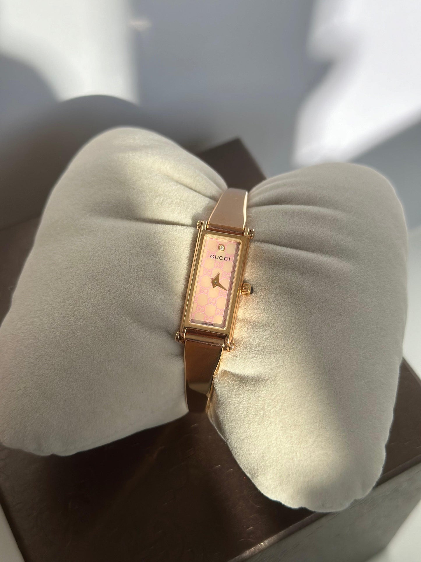 Rare Rose Gold 1500L Gucci Watch