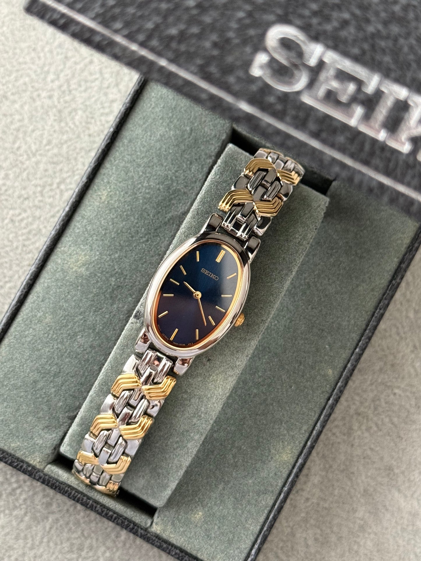 Vintage 1990 ‘Deep Navy’ Dial Two-Tone Seiko Watch 1N00-6L90 (Special ref. 000015)