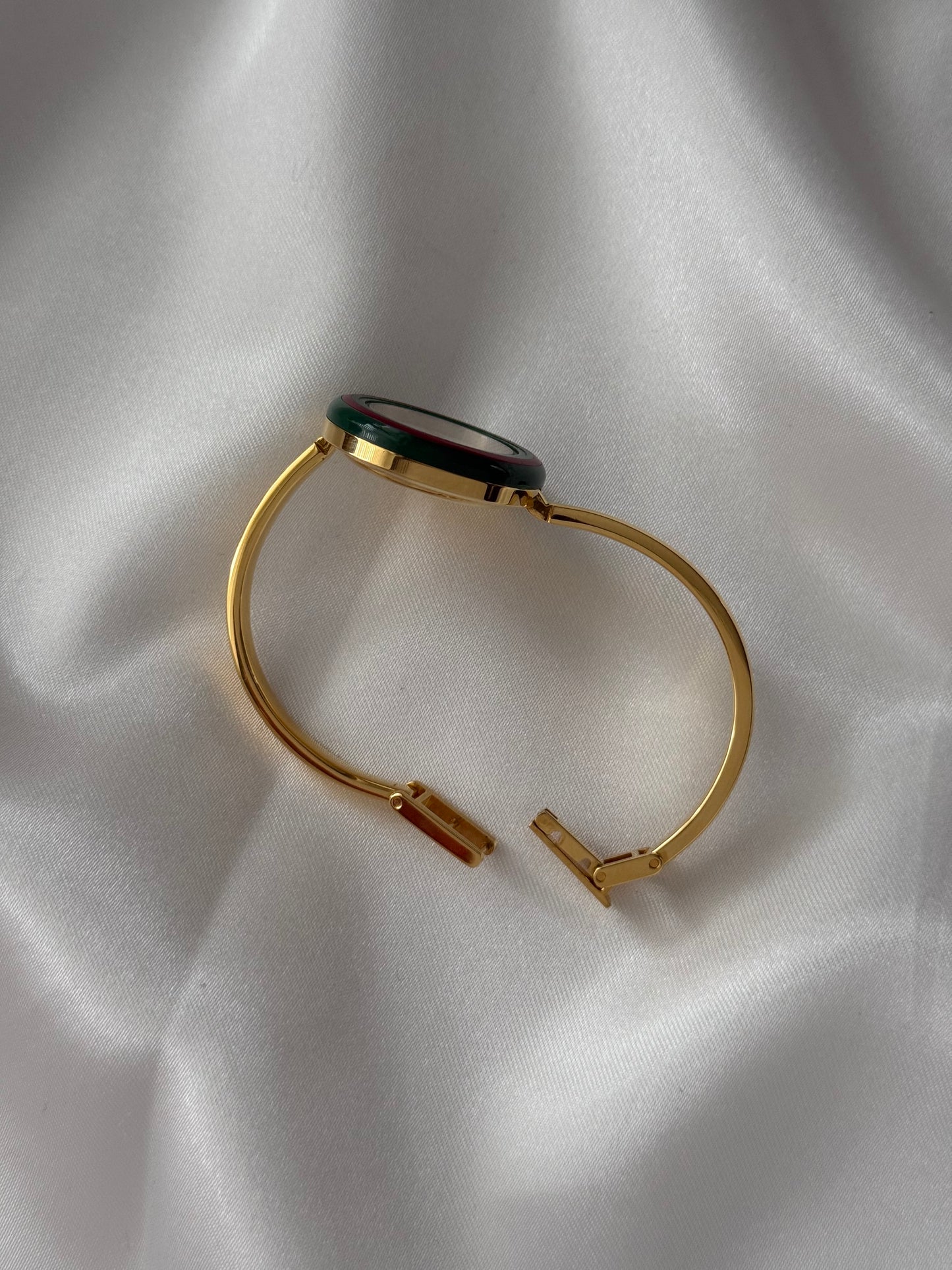 Vintage 1100L Gucci Watch